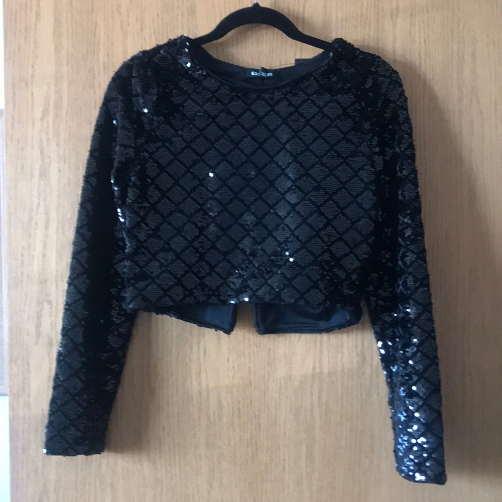 Black squeal every midriff top